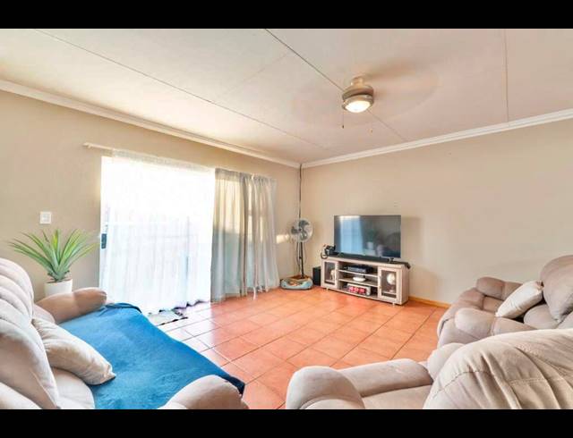 2 BEDROOM TOWNHOUSE FOR SALE IN BENDOR